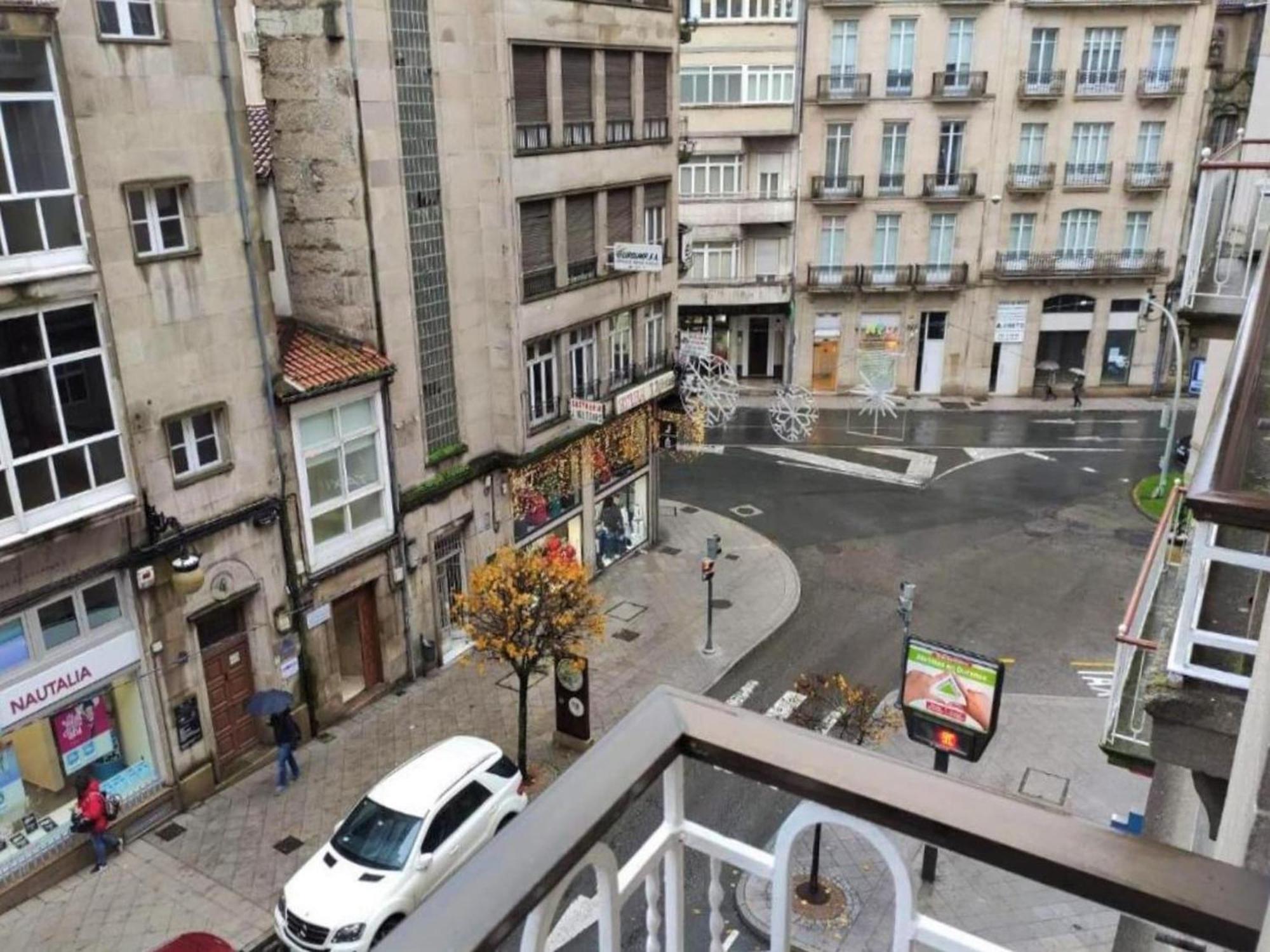 Charming Apartment In Ourense Overlooking The City Exterior foto